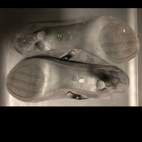 Liz Claiborne Grey Suede Bootie Heels - Picture 7 of 7